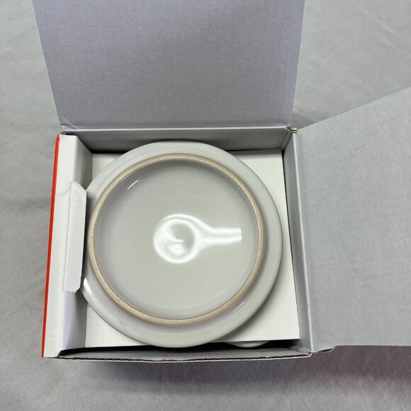 2 Stoneware Le Creuset Mini Round Cocotte 8 oz  250 mL oyster color New in Box - Picture 3 of 5